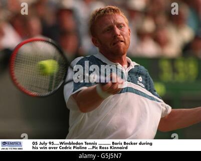 05. Juli 95. Wimbledon Tennis, Boris Becker während seines Sieges gegen Cedric Pioline Stockfoto