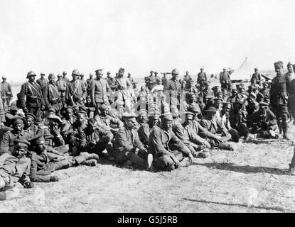 Erster Weltkrieg - bulgarische Gefangene. Bulgarische Gefangene, die von der griechischen Armee gefangen genommen wurden. Stockfoto