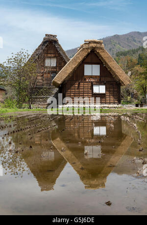 Traditionellen strohgedeckten Bauernhäuser in Ōgimachi Folk Village, Hida Shirakawa-Go (Shirakawa), Japan Stockfoto