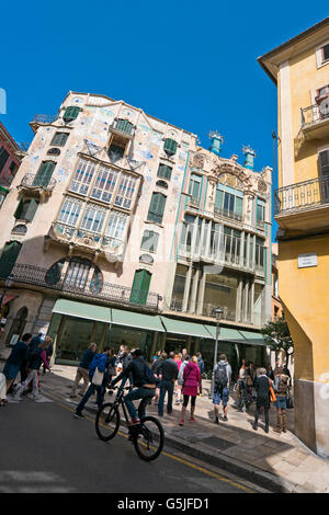 Vertikale street View von Casa Forteza Rey in Palma de Mallorca. Stockfoto