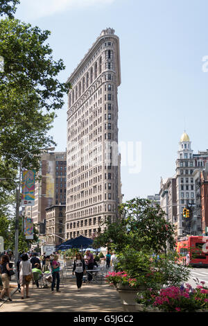 Flatiron Building an der Fifth Avenue, New York Stockfoto