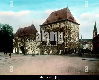 Das Ponttor Mit Vortor in Aachen, 1920er Jahre. Ponttor Stadttor in Aachen, 1920er Jahre. Stockfoto