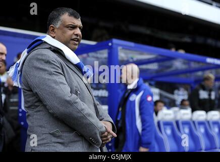 Fußball - Barclays Premier League - Queens Park Rangers V Reading - Loftus Road. Tony Fernandes, Vorsitzender der Queens Park Rangers, vor dem Start Stockfoto