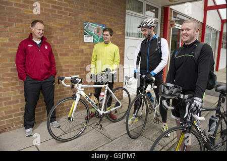 Fußball - Nottingham Forest Charity-Radtour - City Ground Stockfoto