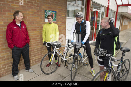 Fußball - Nottingham Forest Charity-Radtour - City Ground Stockfoto