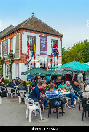 Pegasus Bridge Café, Benouville, Normandie, Frankreich - Das erste Haus am D-Day, 6. Juni 1944, befreit zu werden. Stockfoto