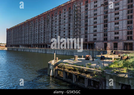 Liverpool Merseyside North West England The Stanley Dock ehemaligen Tabaklager. Verwendet in vielen TV-Filmen als Standort. Stockfoto