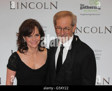 Sally Field und Steven Spielberg im Savoy-Kino in Dublin, zur Europa-Premiere von Lincoln. Stockfoto