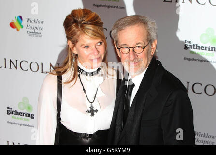 Kate Capshaw und Steven Spielberg im Savoy-Kino in Dublin, für die Europa-Premiere von Lincoln. Stockfoto