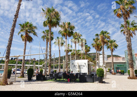 Atlantis-Lounge-Café am Muelle Uno, Hafen von Málaga, Andalusien, Spanien. Stockfoto