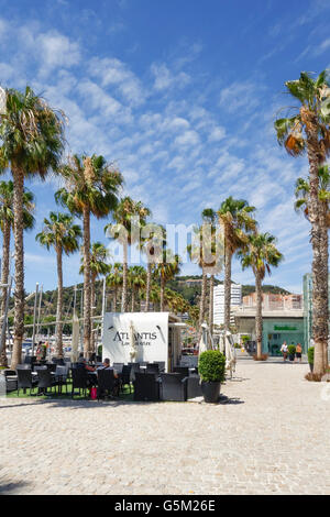 Atlantis-Lounge-Café am Muelle Uno, Hafen von Málaga, Andalusien, Spanien. Stockfoto