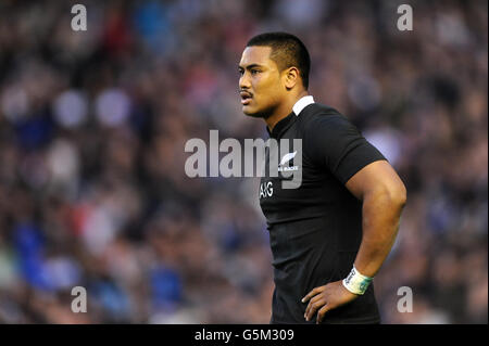 Rugby Union - EMV-Test - Schottland / Neuseeland - Murrayfield. Julian Savea, Neuseeland Stockfoto