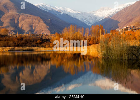 Der See im Großraum Alamut heißt Wassermann - IRAN Stockfoto