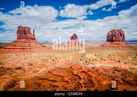 Herzlich Willkommen Sie in atemberaubende Monument Valley! Stockfoto