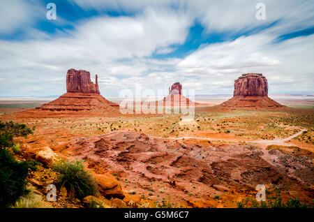 Herzlich Willkommen Sie in atemberaubende Monument Valley! Stockfoto