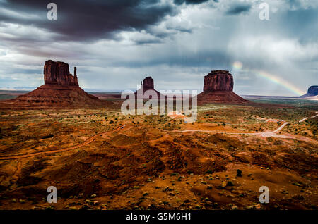 Herzlich Willkommen Sie in atemberaubende Monument Valley! Stockfoto