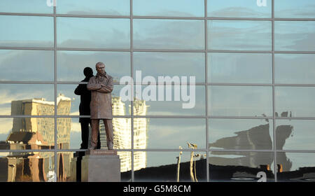 Fußball - Barclays Premier League - Sir Alex Ferguson Statue enthüllt - Old Trafford Stockfoto