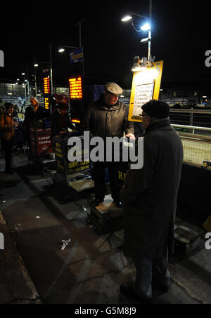 Windhunde - Williamhill.com St Leger Finale - Wimbledon Greyhound Stadium Stockfoto