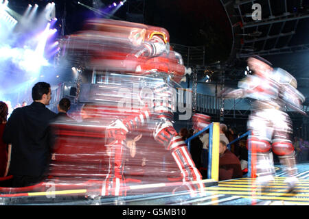 Die Abschlussaufführung der Originalproduktion von 'Starlight Express' im Apollo Theater in Victoria, London. Stockfoto