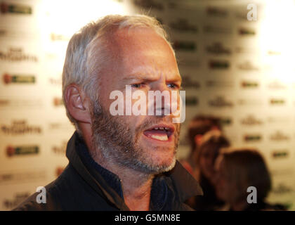 Der irische Filmregisseur Martin McDonagh bei der Gala-Premiere von Seven Psychopaths im Jameson Cult Film Club im Oval Space in Bethnal Green, London. Stockfoto