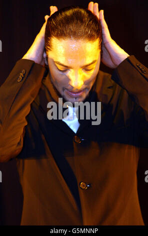 Flamenco-Tänzer Joaquin Cortes während einer Fotocolo in der Royal Albert Hall, London, bevor er in 'Joaquin Cortes Live' auftrat, einer neuen Tanzextravaganza. Stockfoto