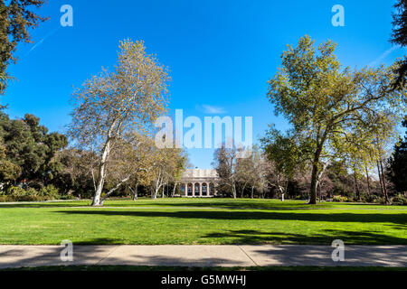 Marston Viereck und Brücken Auditorium am Pomona College Teil der Claremont Colleges in Kalifornien Stockfoto