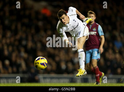 Fußball - Barclays Premier League - Tottenham Hotspur gegen West Ham United - White Hart Lane. Gareth Bale von Tottenham Hotspur erzielt seinen Beiden das zweite Tor Stockfoto