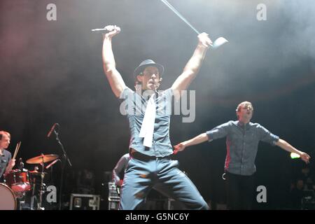 Xfm Winter Wonderland - Manchester. Maximo Park im Winter Wonderland von XFM im O2 Apollo Manchester. Stockfoto