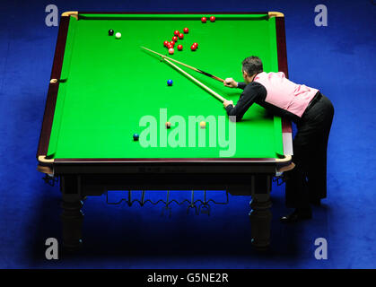 Snooker - William Hill UK Snooker Championships - Tag 8 - York Barbican Center. Mark Davis im Einsatz gegen Mark Selby während der William Hill UK Snooker Championships im York Barbican Center, York. Stockfoto