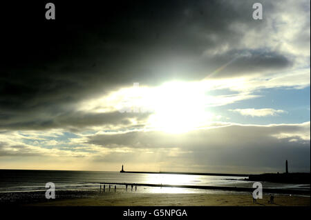 Winterwetter 26. Dezember. Wolken über der Nordsee bei Seaham bei Sunderland. Stockfoto