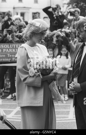 Die Prinzessin von Wales erwartet im September ihr zweites Kind und kommt im King's College Hospital in London an, um die Harris-Abteilung für Fetalmedizin zu eröffnen. *Low-Res-Scan - High-Res-Version auf Anfrage erhältlich* Stockfoto