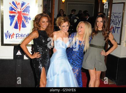 Melanie Chisholm (Mel C aka Sporty Spice), Emma Bunton (aka Baby Spice), Geri Halliwell (aka Ginger Spice) und Melanie Brown (aka Scary Spice) kommen zur Pressenacht von Viva Forever im Piccadilly Theatre, Denman Street, London. Stockfoto