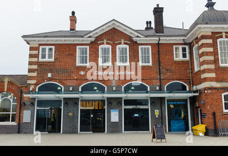 Eine allgemeine Ansicht des Bahnhofs Clapham Junction, im Süden Londons. Stockfoto