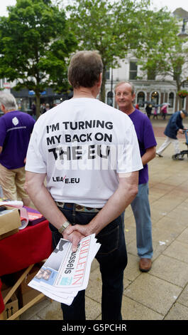 Worthing West Sussex, UK. 22. Juni 2016. Stimmen lassen Aktivisten auf den Straßen von Worthing heute ist ein Tag vor dem EU-Referendum stimmen in Großbritannien Credit: Simon Dack/Alamy Live News Stockfoto