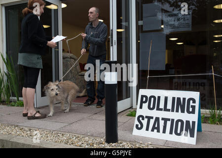 Oxford, UK. 23. Juni 2016. Wahllokale in Oxfordshire öffnet für das EU-Referendum. Bildnachweis: Pete Lusabia/Alamy Live-Nachrichten Stockfoto