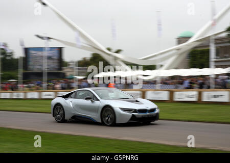 Goodwood, West Sussex, UK. 23. Juni 2016. BMW i8, Goodwood Hill Climb, Goodwood, West Sussex, UK Credit: Malcolm Greig/Alamy Live News Stockfoto