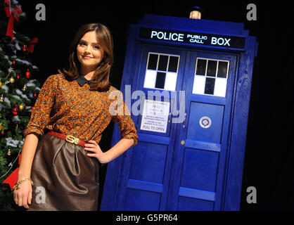 Arzt, der Fotozelle. Jenna-Louise Coleman, Star von Doctor Who, wird im BBC TV Center in London gesehen. Stockfoto