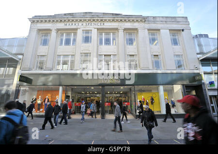 Gesamtansicht eines Marks and Spencer Ladens in Swindon, Wiltshire. PRESSEVERTRETER Foto. Bilddatum: Mittwoch, 9. Januar 2012. Bildnachweis sollte lauten: Tim Ireland/PA Wire Stockfoto