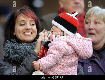 Fans von Stirling County während des British Cup und des Irish Cup Pool Two im Bridgehaugh Stadium, Stirling. Stockfoto