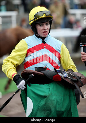 Jockey Chris Meehan während des Januar Sale Race Day auf der Chepstow Racecourse, Monmouthshire. Stockfoto