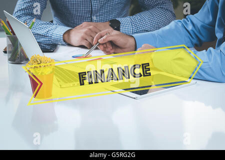 BUSINESS OFFICE Finanzen TEAMWORK BRAINSTORMING Konzept arbeiten Stockfoto