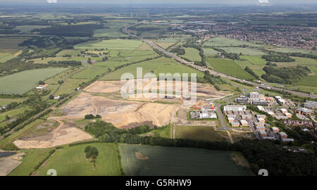 Luftaufnahme des Grundstücks abseits des Century Way in der Nähe der Kreuzung 46 M1, Colton, Leeds, bevor das Springs Shopping Centre und neue Wohnhäuser (Barrington Way) gebaut wurden Stockfoto