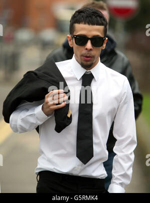 N-Dubz Rapper Dappy, richtiger Name Dino Costas Contostavlos, am Guildford Crown Court, wo er wegen Affray nach einem Vorfall an einer Tankstelle angeklagt wird, bei dem drei Männer schwere Gesichtsverletzungen erlitten haben. Stockfoto