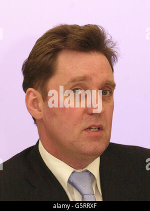 Alan Milburn an NHS speech Stockfoto