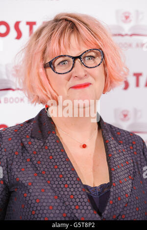 Autor Sally Gardner, Gewinner des Costa Children's Book Award für 'Maggot Moon', nimmt an den Costa Book Awards 2013 bei Quaglino's im Zentrum von London Teil. Stockfoto