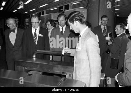 Royalty - Prince Charles - Charing Cross U-Bahn-Station, London. 87 m Jubilee Line. Stockfoto