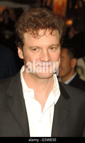 Colin Firth, der die Doppelrolle von Jack Worthing und Ernest im Film spielt, kommt zur Premiere von "The Bedeutsamkeit des Ernstes" am Pariser Theater in New York. Stockfoto