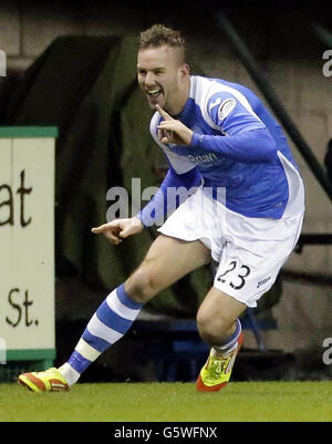 Soccer - Clydesdale Bank Scottish Premier League - Hibernian / St Johnstone - Easter Road. Rowan Vine von St. Johnstone feiert sein Tor während des Spiels der Scottish Premier League der Clydesdale Bank in der Easter Road, Edinburgh. Stockfoto