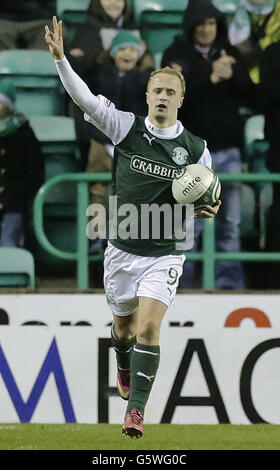 Soccer - Clydesdale Bank Scottish Premier League - Hibernian / St Johnstone - Easter Road. Leigh Griffiths von Hibernian feiert sein Tor während des Spiels der Scottish Premier League der Clydesdale Bank in der Easter Road, Edinburgh. Stockfoto