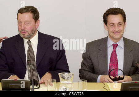 Sekretär David Blunkett & französische Innenminister Nicolas Sarkozy zu Hause Stockfoto